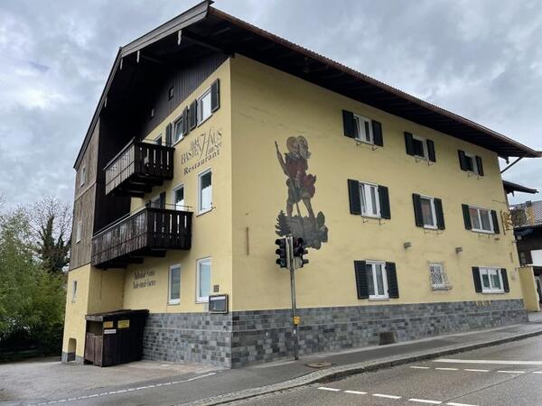 Bild vergr&ouml;&szlig;ern: ehemaliges Hotel Bastenhaus in Tegernsee