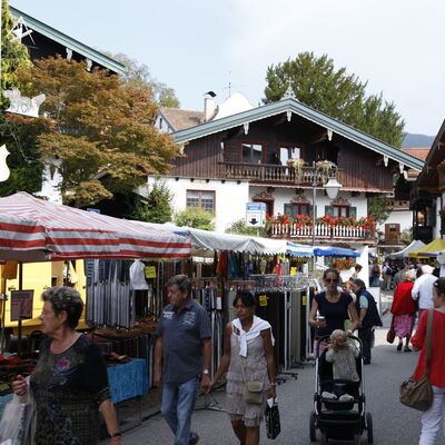 Herbstmarkt in der Rosenstra&szlig;e in Tegernsee