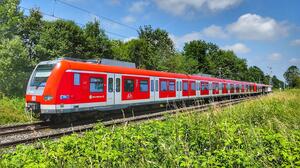 S-Bahn-Zug des M&uuml;nchner Verkehrs- und Tarifverbunds
